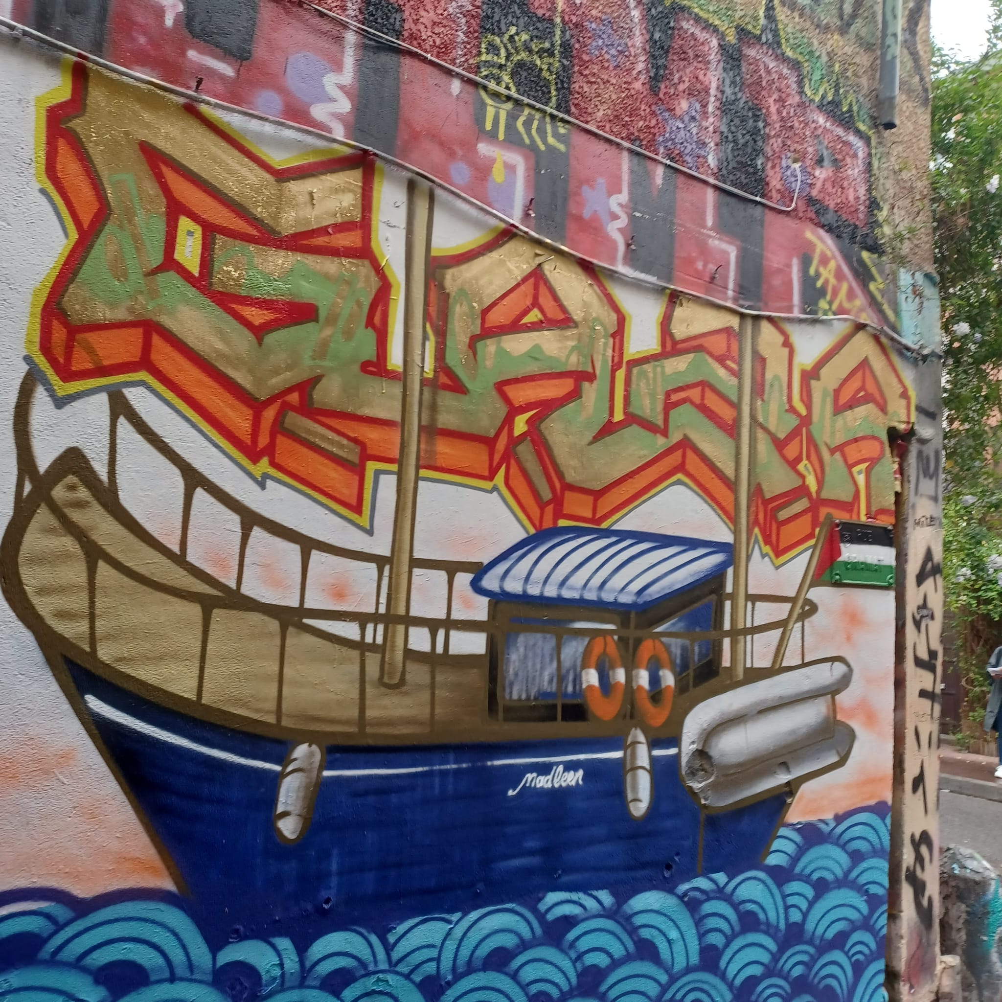 bateau Street Art à Toulouse